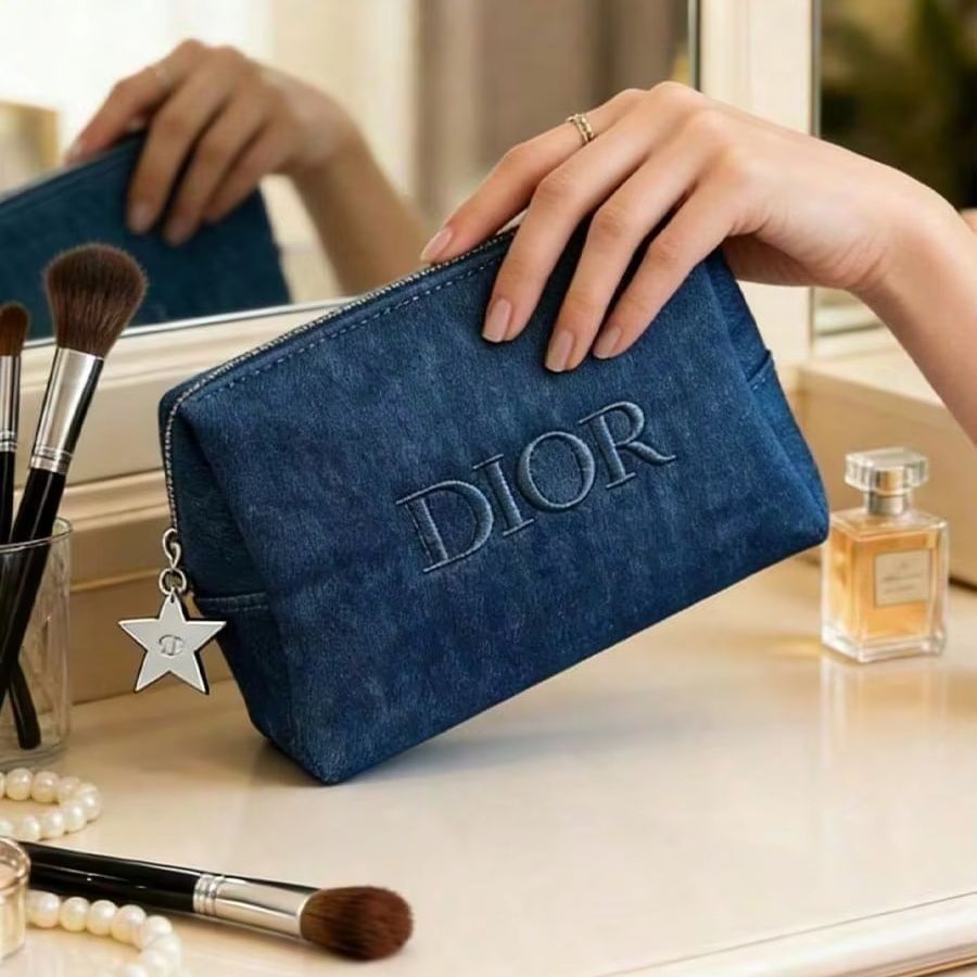 Dior Dark Denim Kosmetiktasche – Luxury Bags Dior Bewertung und Preis